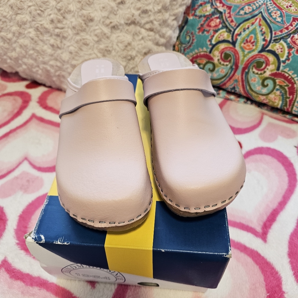 Womens Pink Clogs Bjork
